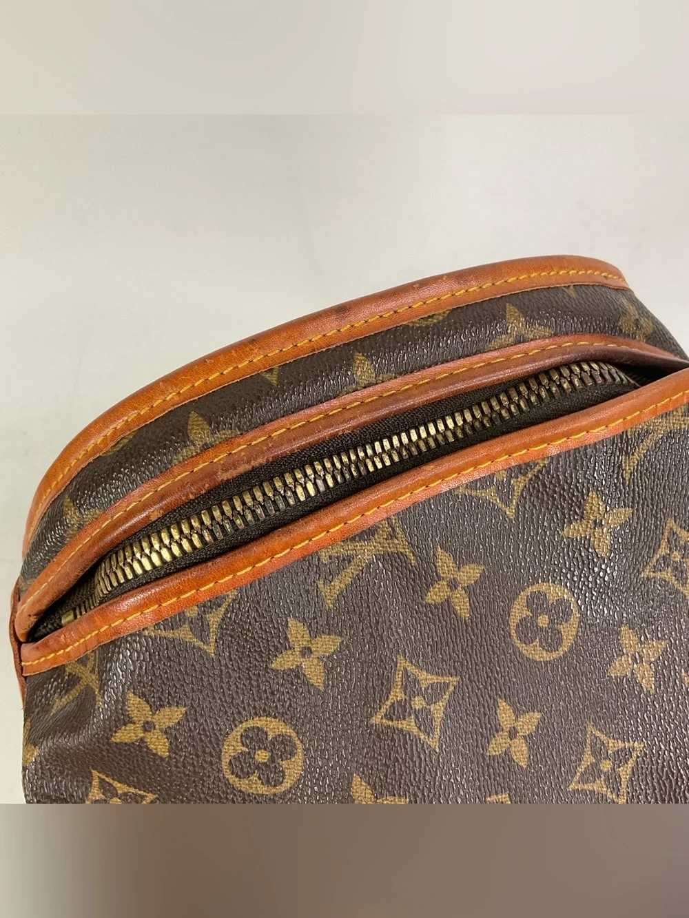 Louis Vuitton Monogram Sac Chien 40 Pet Carrier Dog Bag With Shoulder Strap